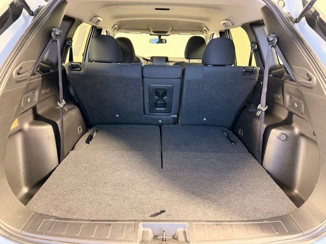 Used 2024 Mitsubishi Outlander ES image 12