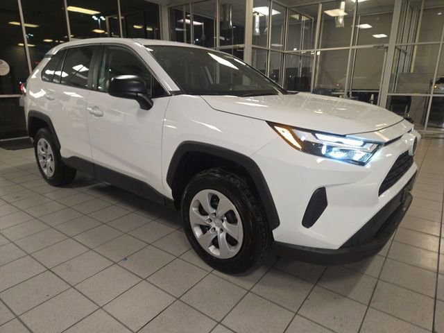 Used 2024 Toyota RAV4 LE image 2
