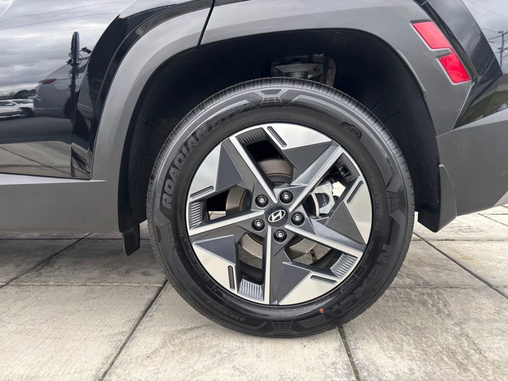 Certified 2025 Hyundai Tucson SEL image 9