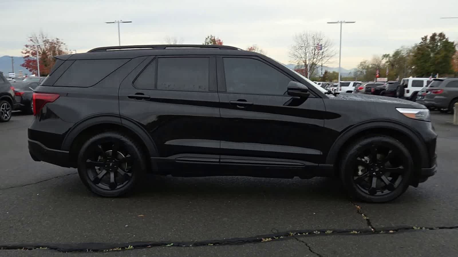Used 2020 Ford Explorer ST w/ Premium Technology Package AWD/4WD image 9