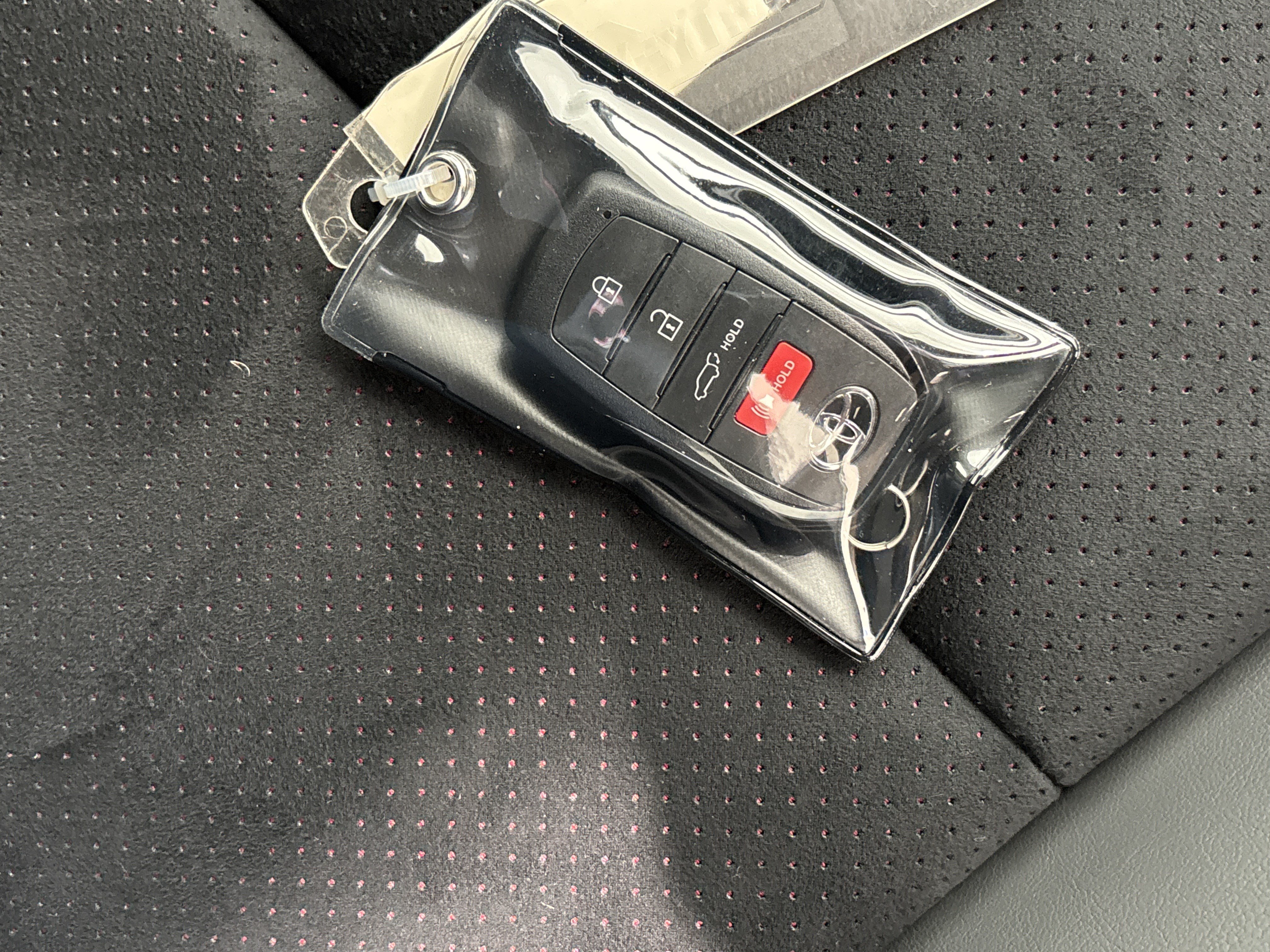 Used 2026 Toyota RAV4 AWD Plug-in Hybrid image 35