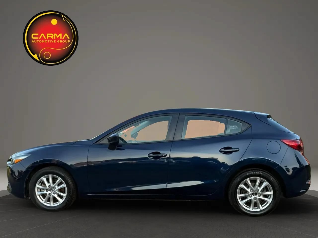 Used 2017 MAZDA MAZDA3 Sport FWD image 2