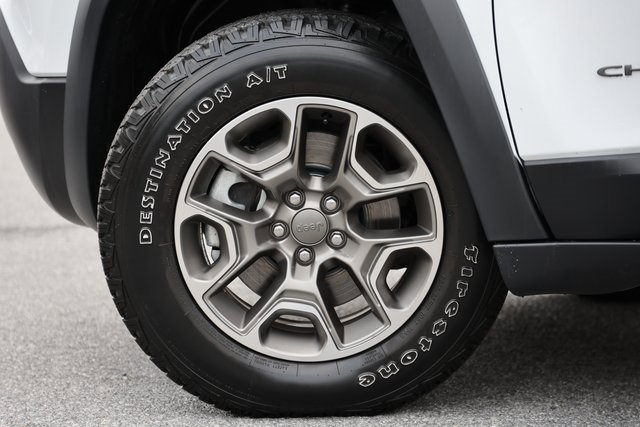 Used 2022 Jeep Cherokee Trailhawk w/ Trailer Tow Group image 7