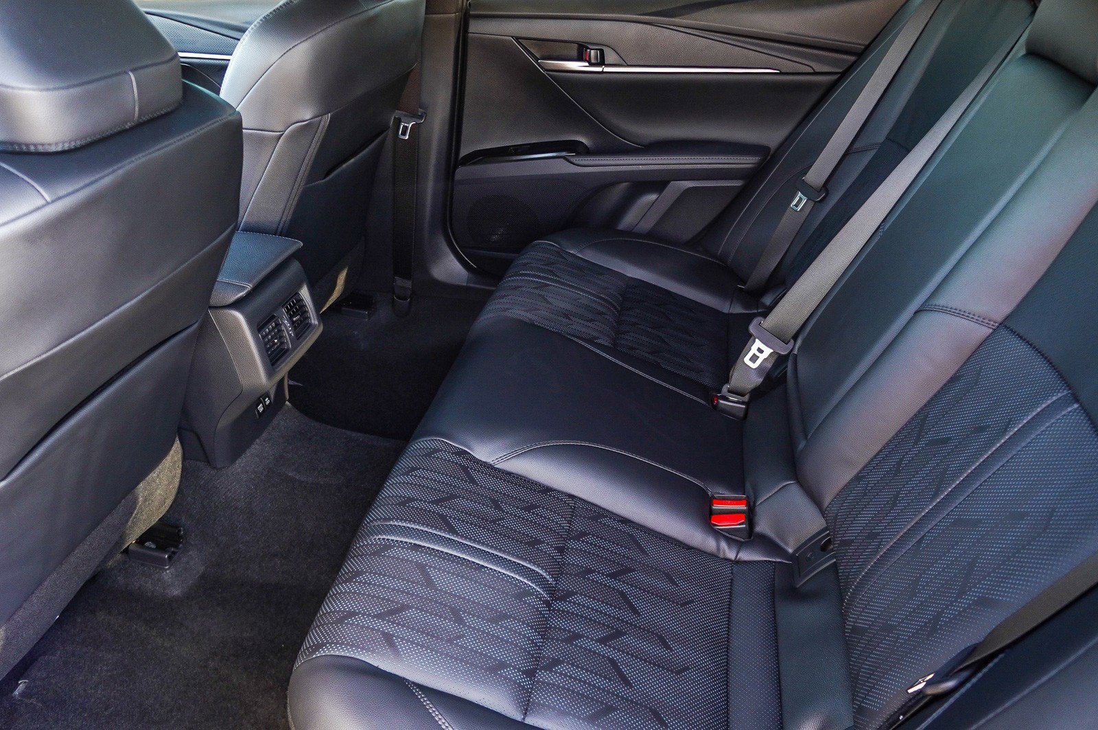 Used 2026 Toyota Camry XSE FWD image 21
