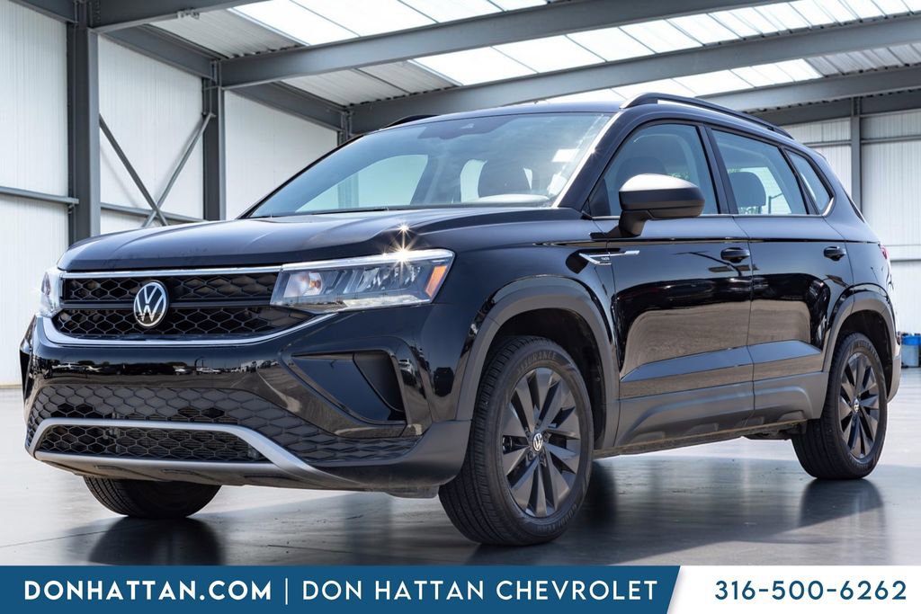 Used 2024 Volkswagen Taos S w/ MDO Package FWD image 1