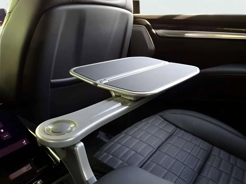 Used 2025 Cadillac Escalade V image 32