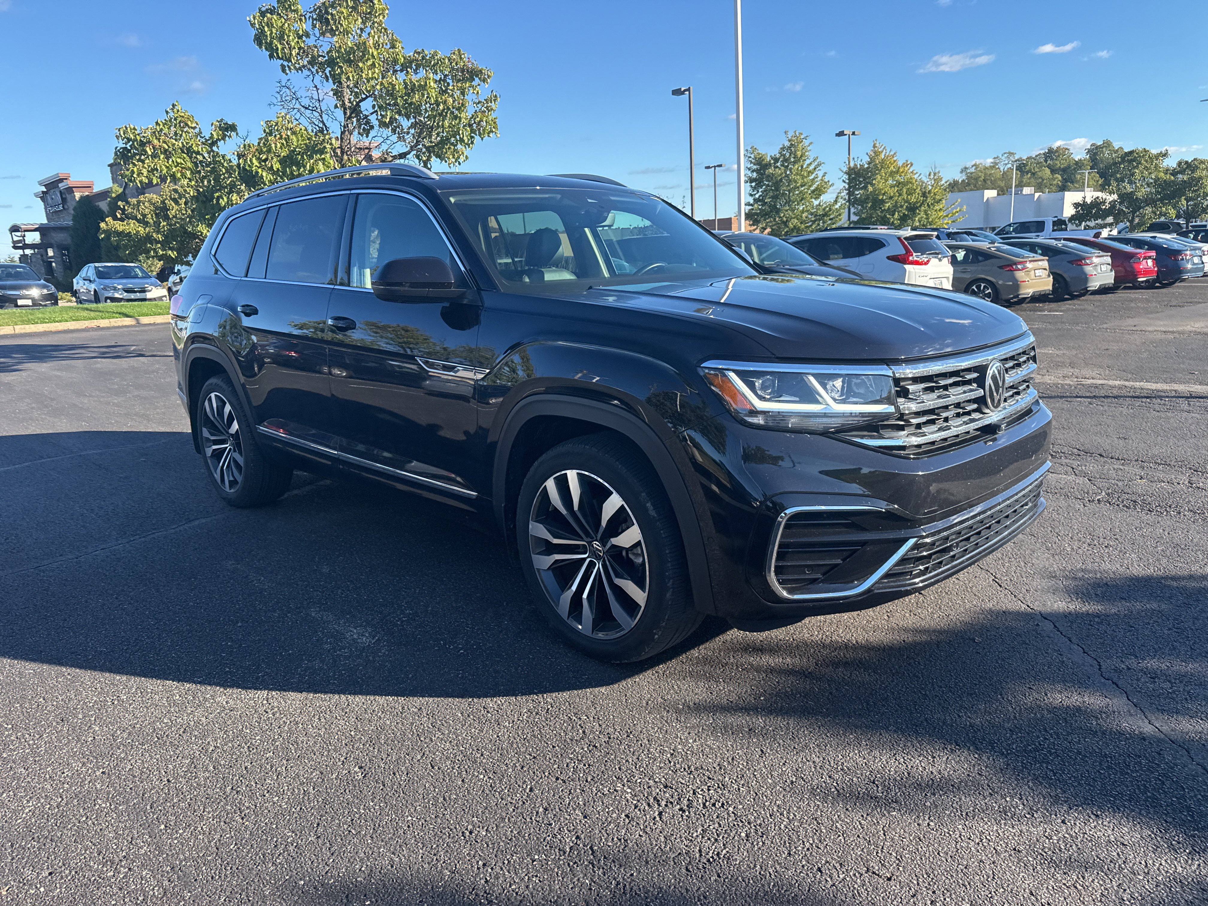 Used 2022 Volkswagen Atlas SEL Premium AWD/4WD image 25