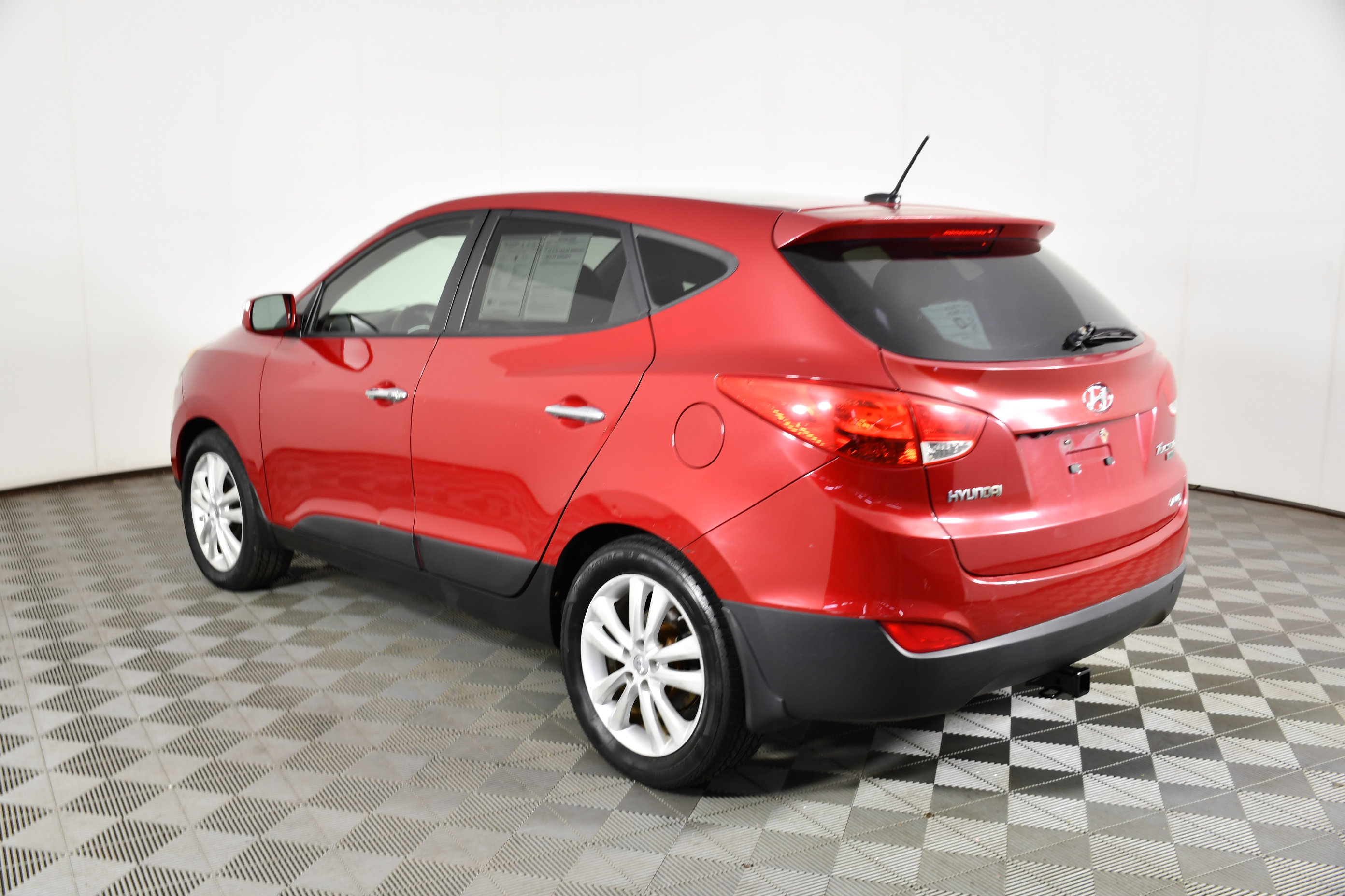 Used 2013 Hyundai Tucson Limited w/ Premium Pkg AWD/4WD image 8