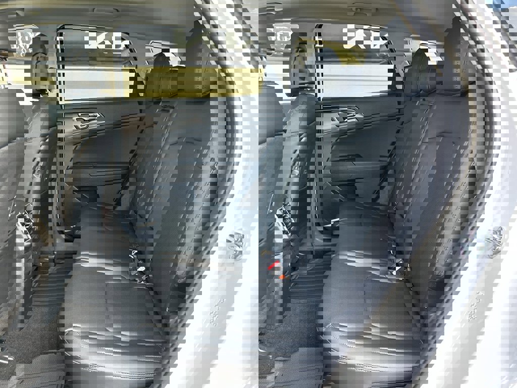 New 2026 Kia Sportage EX image 12