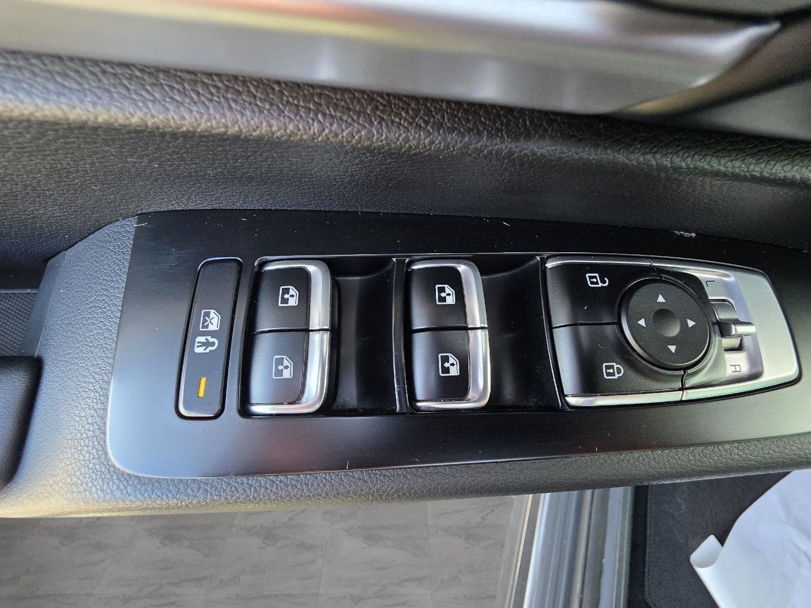 Used 2021 Kia Telluride LX image 13