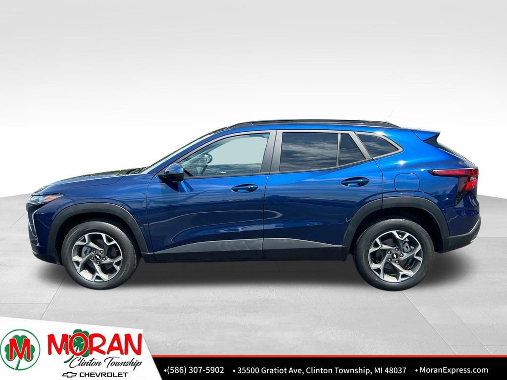 Certified 2024 Chevrolet Trax LT w/ Driver Confidence Package FWD image 3