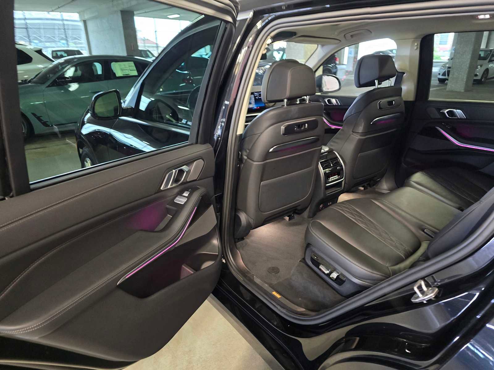 Used 2023 BMW X7 xDrive40i image 24