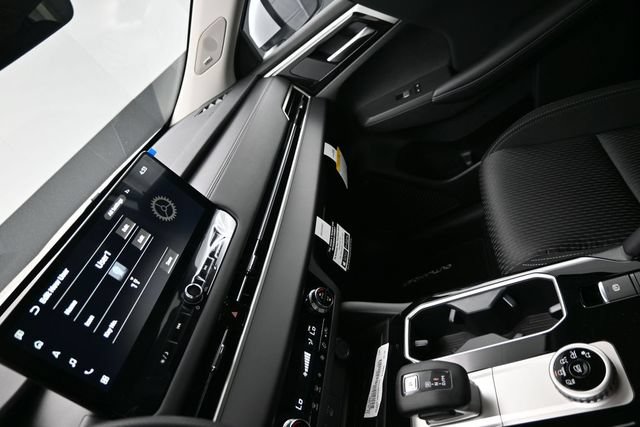 New 2026 Mitsubishi Outlander ES FWD image 16
