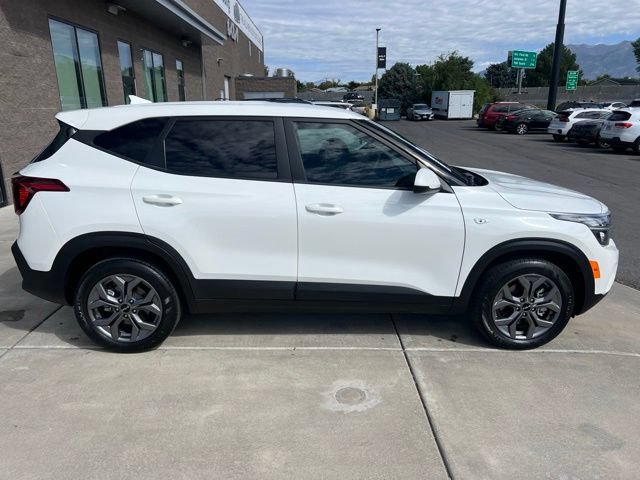 Used 2024 Kia Seltos LX AWD/4WD image 6