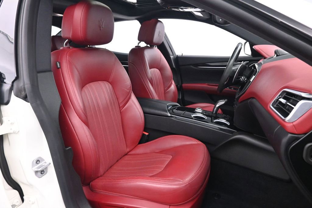 Used 2022 Maserati Ghibli Modena RWD image 44