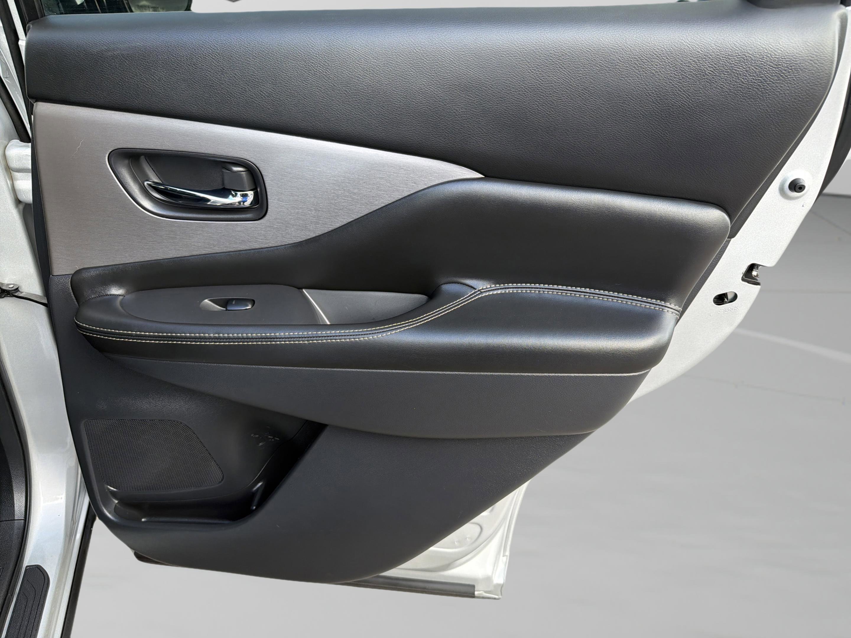 Used 2022 Nissan Murano SV w/ Cargo Package FWD image 36