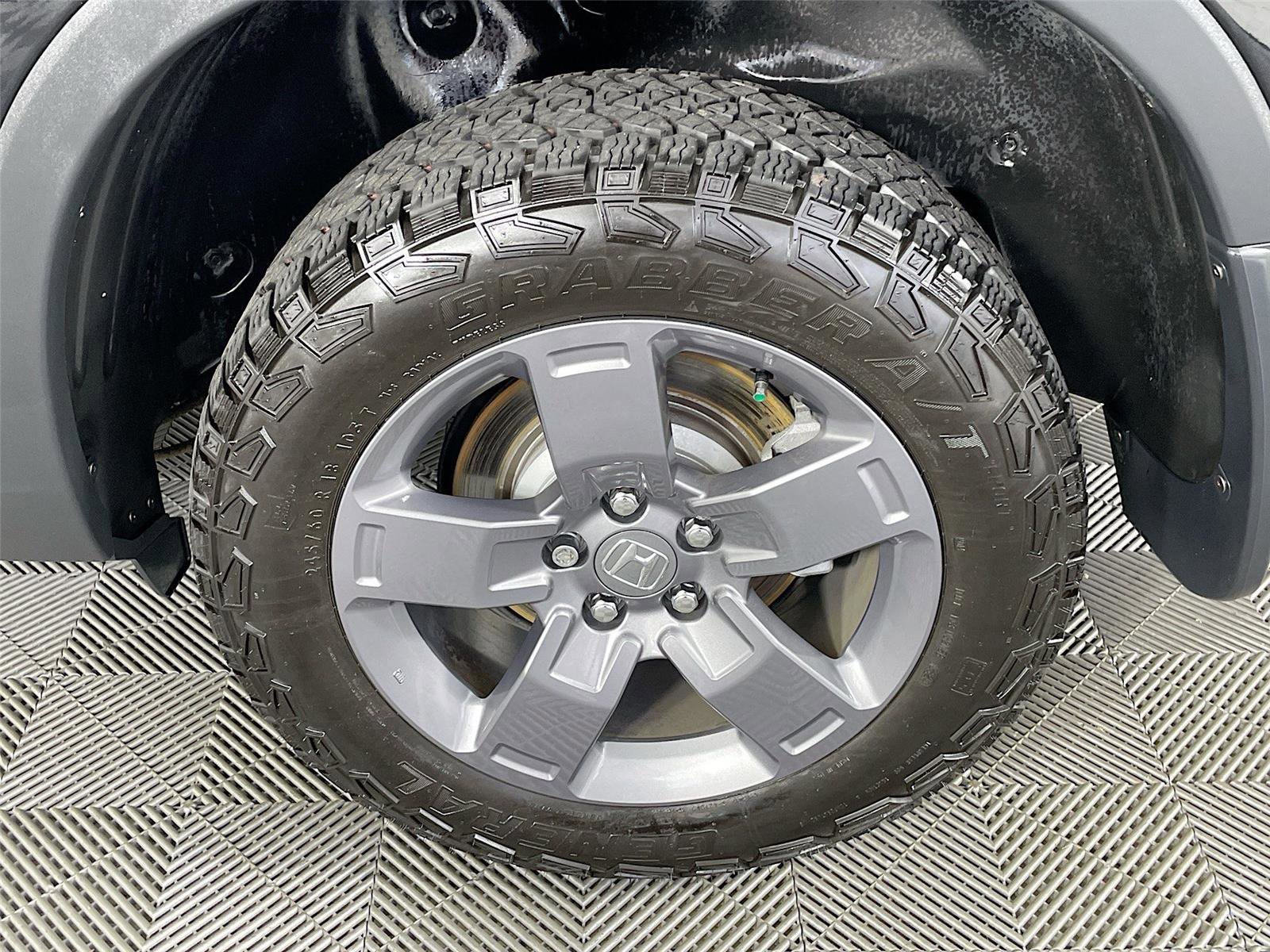 Used 2025 Honda Ridgeline TrailSport image 37