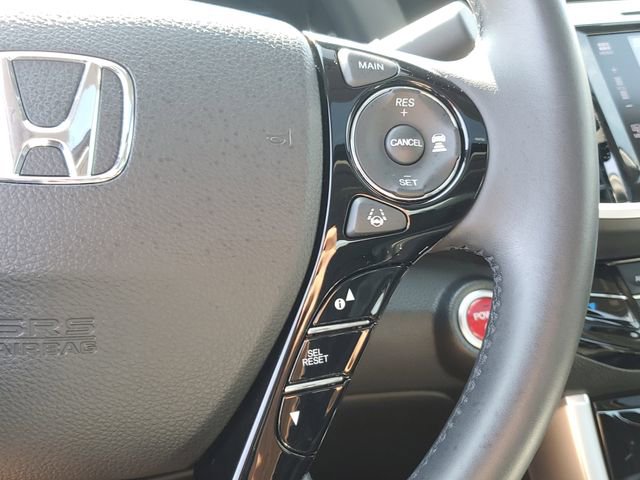 Used 2017 Honda Accord Touring image 24