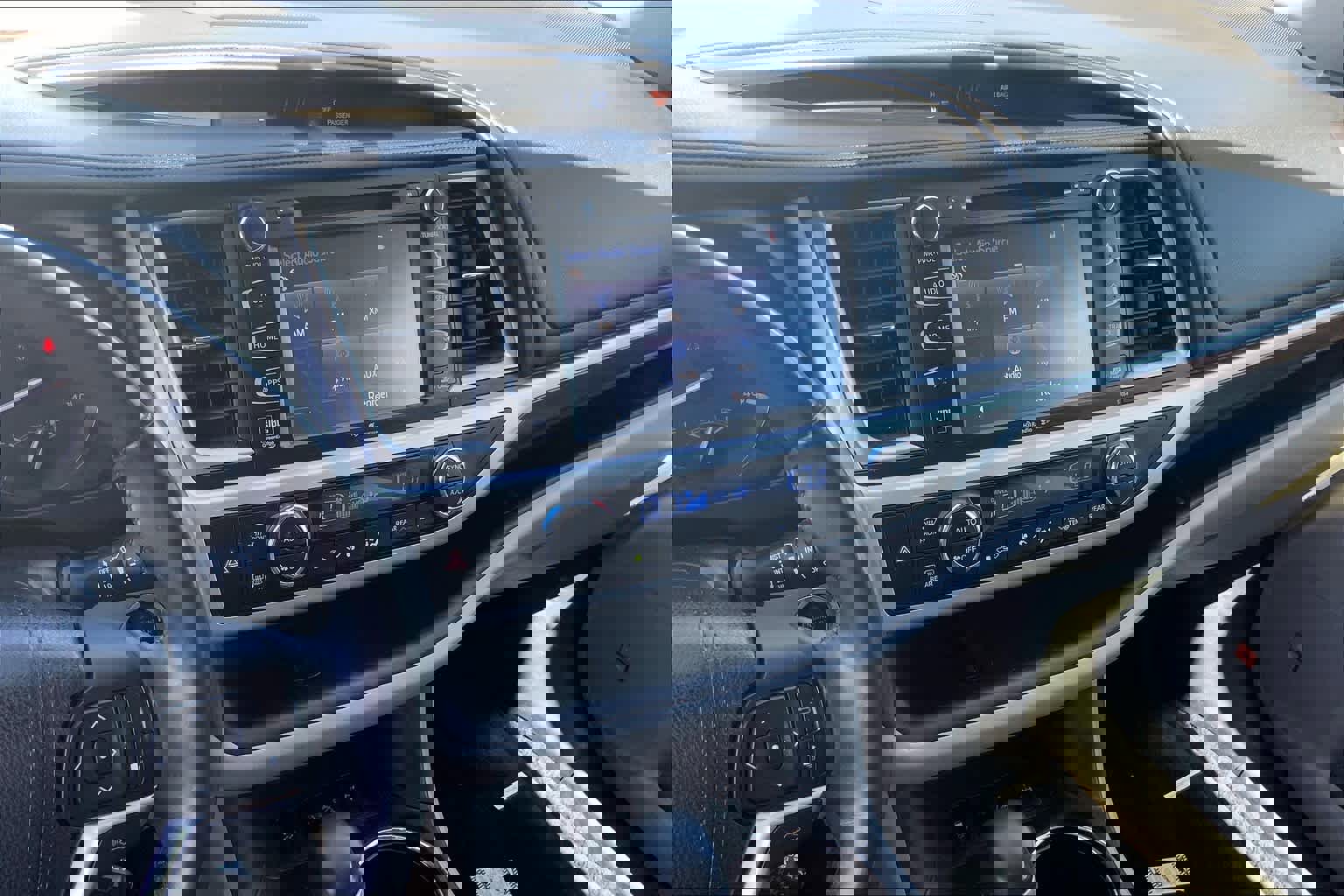 Used 2015 Toyota Highlander Limited w/ Driver Technology Package image 7