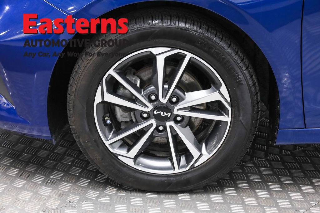 Used 2022 Kia Forte LXS w/ LXS Technology Package image 32