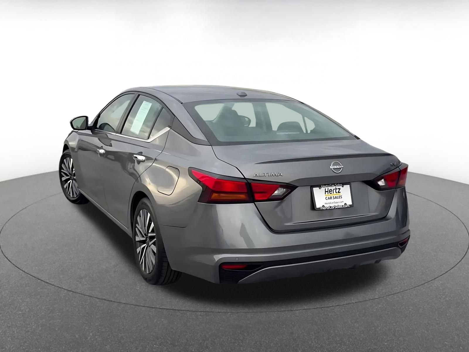 Used 2024 Nissan Altima 2.5 SV FWD image 11