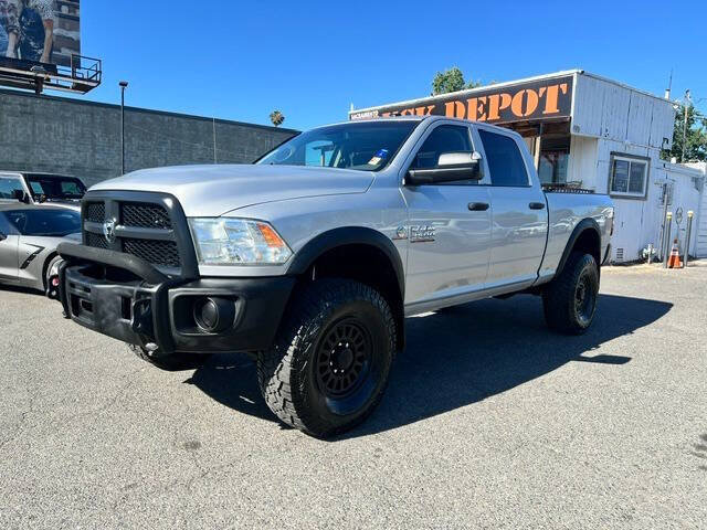 Used 2014 RAM 2500 Tradesman w/ Chrome Appearance Group AWD/4WD image 2