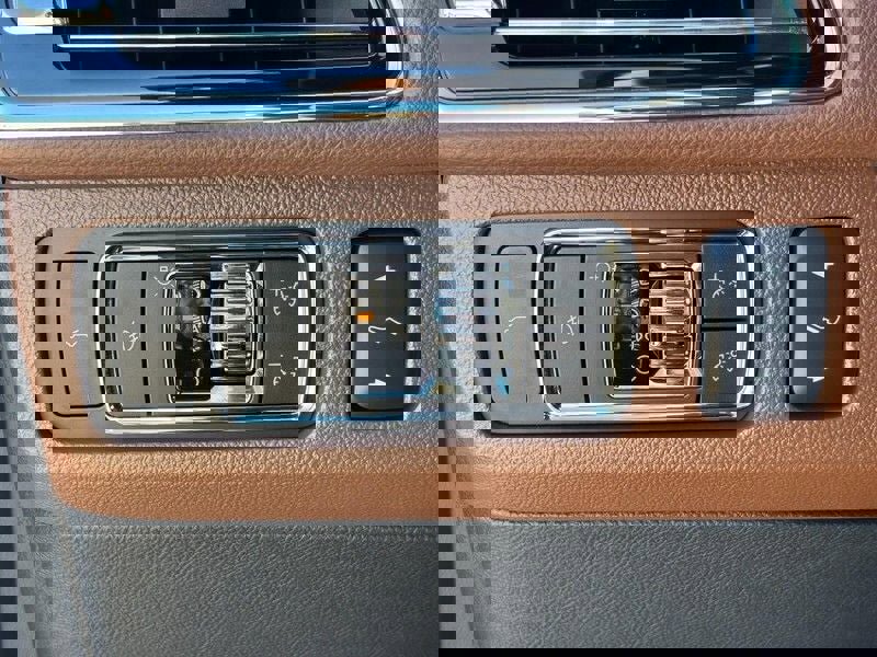 Used 2023 Lincoln Navigator L Reserve image 17