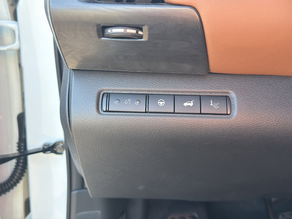 New 2026 Nissan Pathfinder Platinum image 23