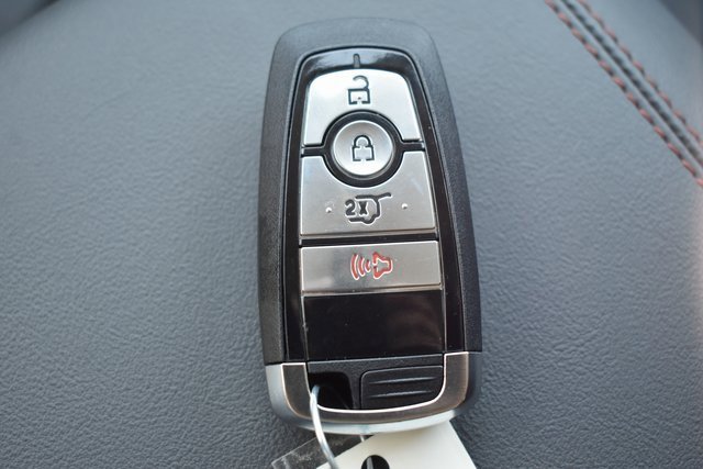 Used 2025 Ford Explorer Active image 31