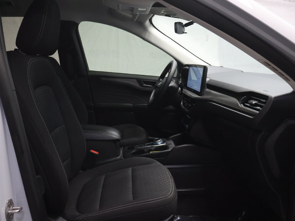 Used 2026 Ford Escape Active w/ Tech Pack #1 FWD image 9