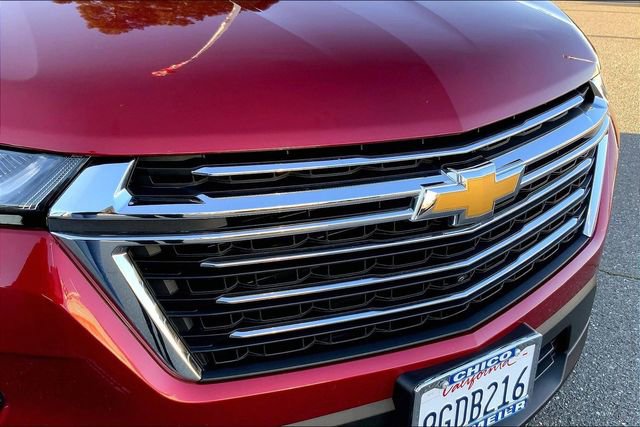 Used 2023 Chevrolet Traverse LT w/ Rear Camera Mirror Package image 30