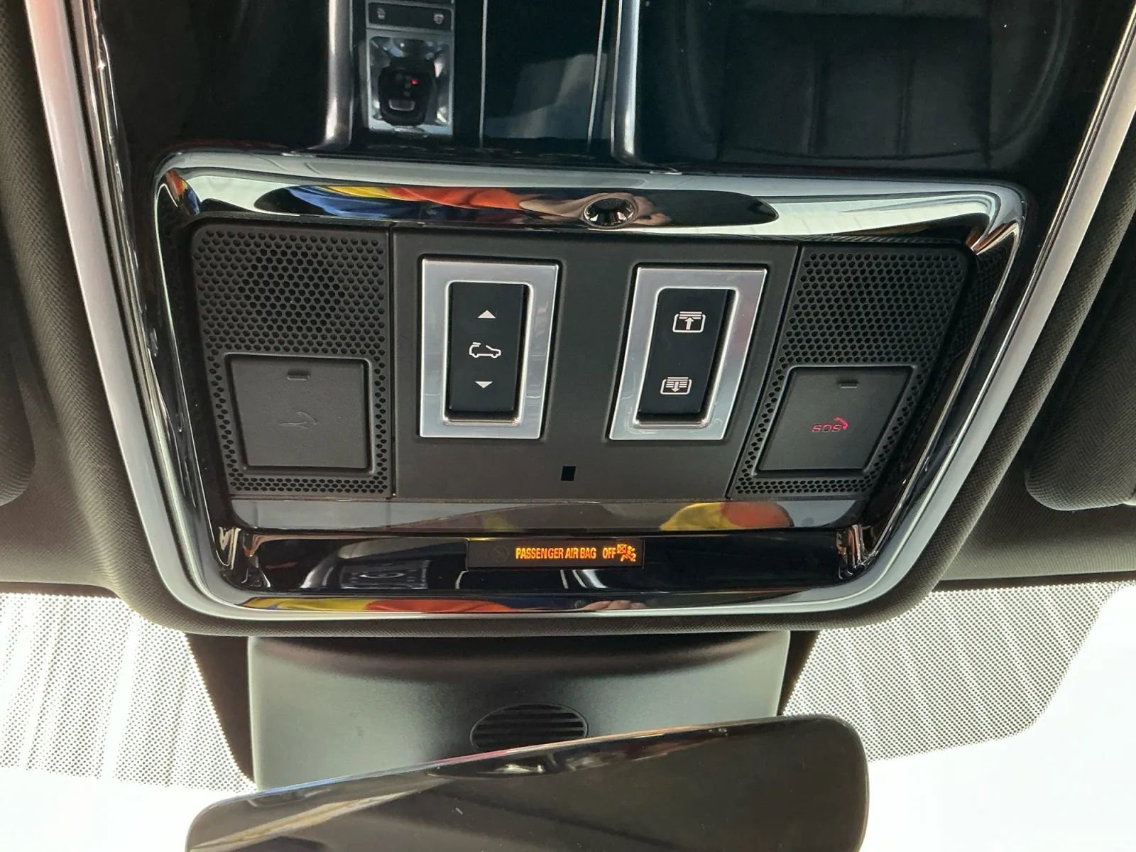 Used 2020 Land Rover Range Rover Sport HSE Dynamic image 36