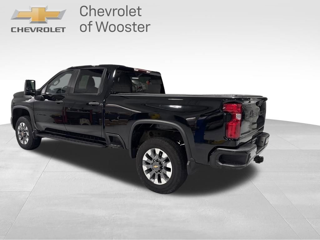 Used 2024 Chevrolet Silverado 2500 Custom w/ Custom Value Package AWD/4WD image 3
