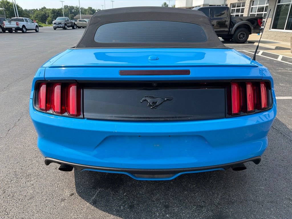 Used 2017 Ford Mustang Premium RWD image 3
