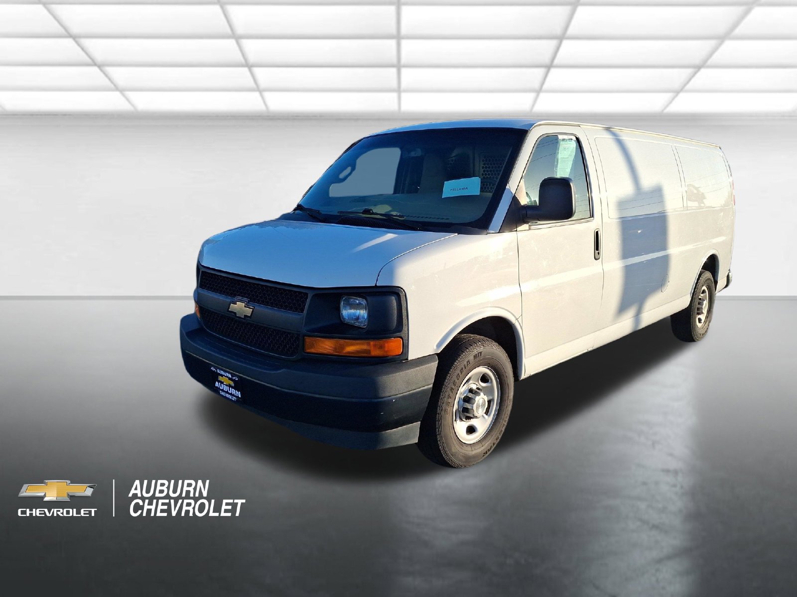 Used 2017 Chevrolet Express 2500 Extended RWD image 7