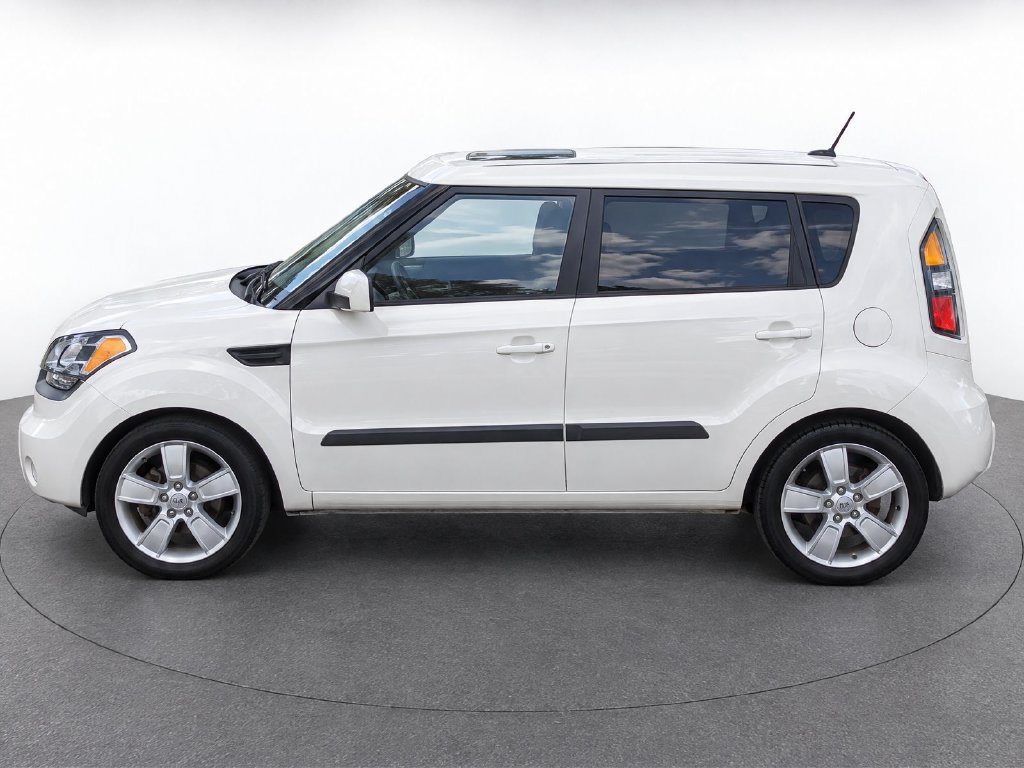 Used 2011 Kia Soul ! FWD image 34