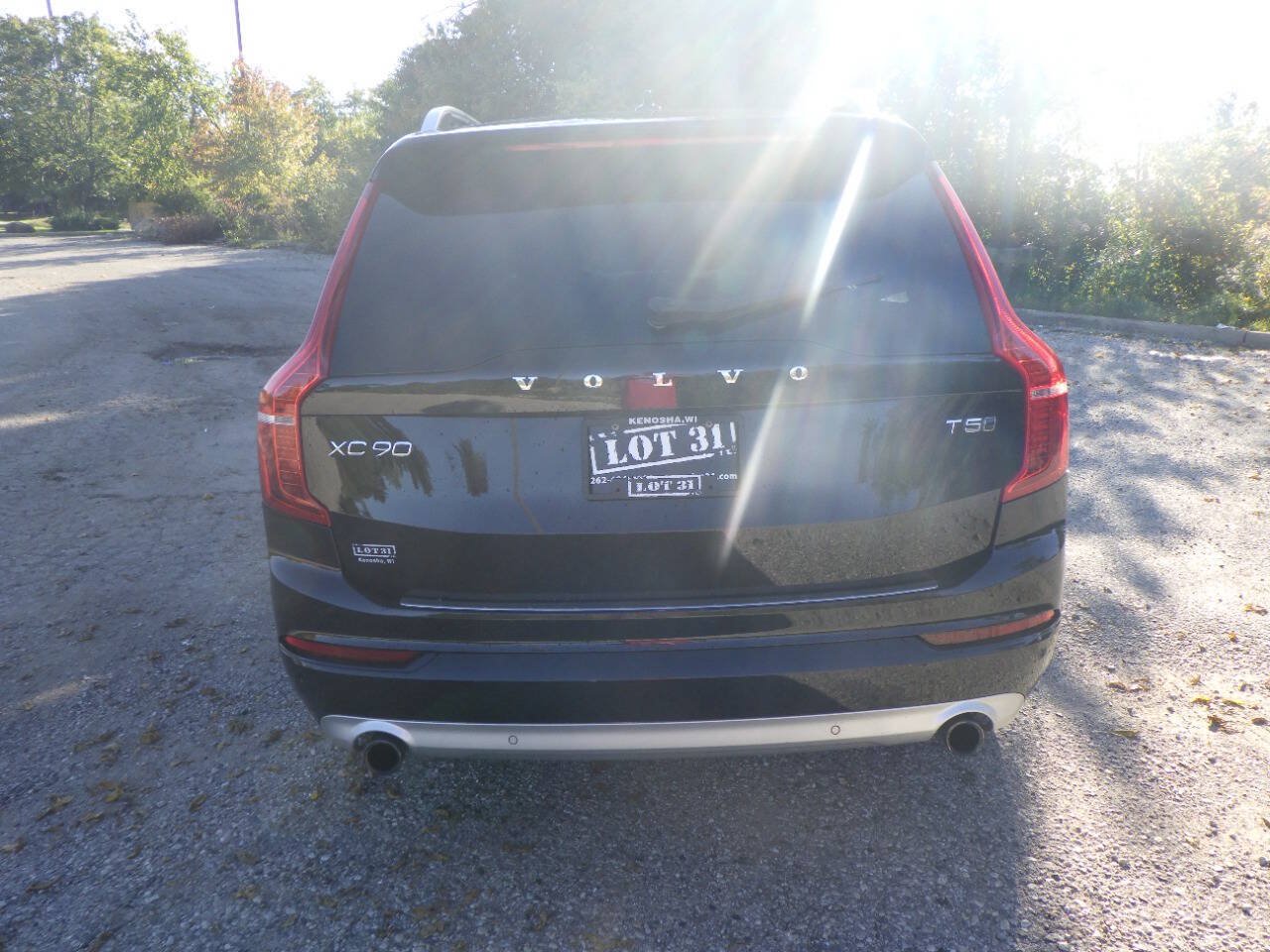 Used 2019 Volvo XC90 T5 Momentum w/ Multimedia Package AWD/4WD image 8