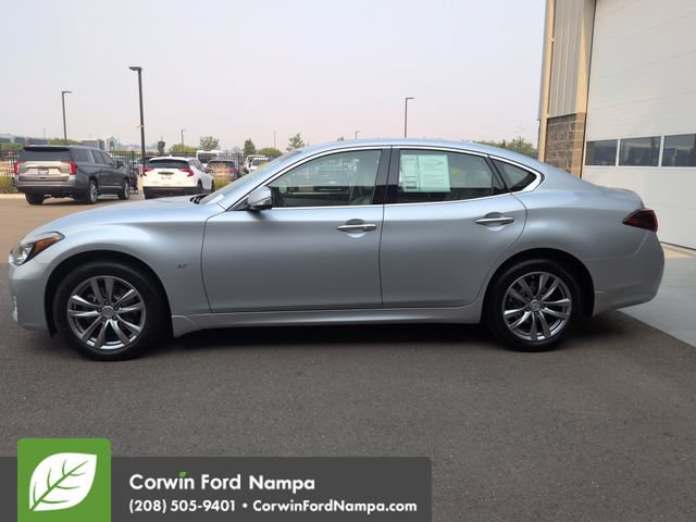 Used 2016 INFINITI Q70 3.7 w/ Deluxe Touring Package AWD/4WD image 6