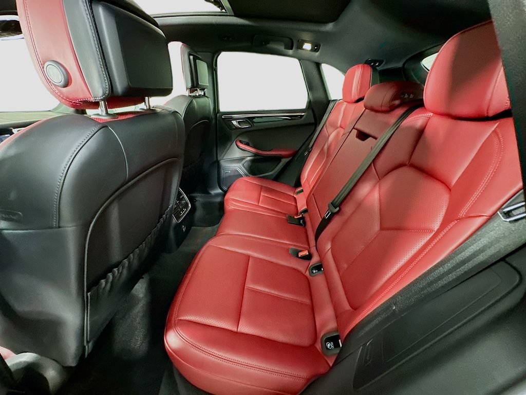 New 2025 Porsche Macan AWD/4WD image 24