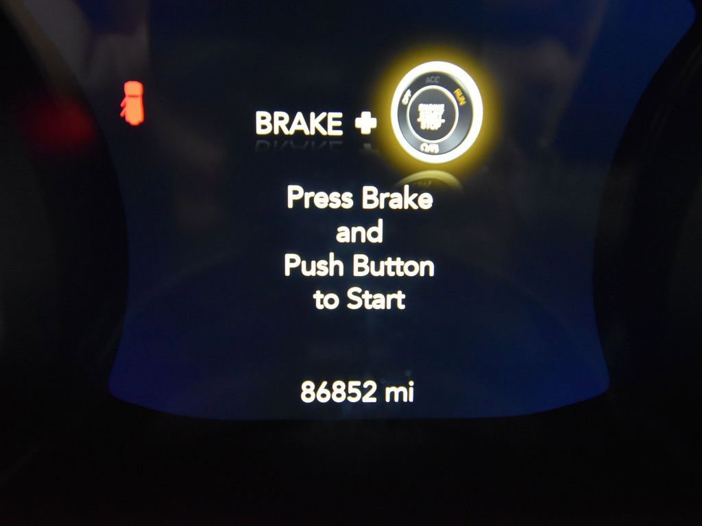 Used 2019 Jeep Wrangler Unlimited Sahara image 12