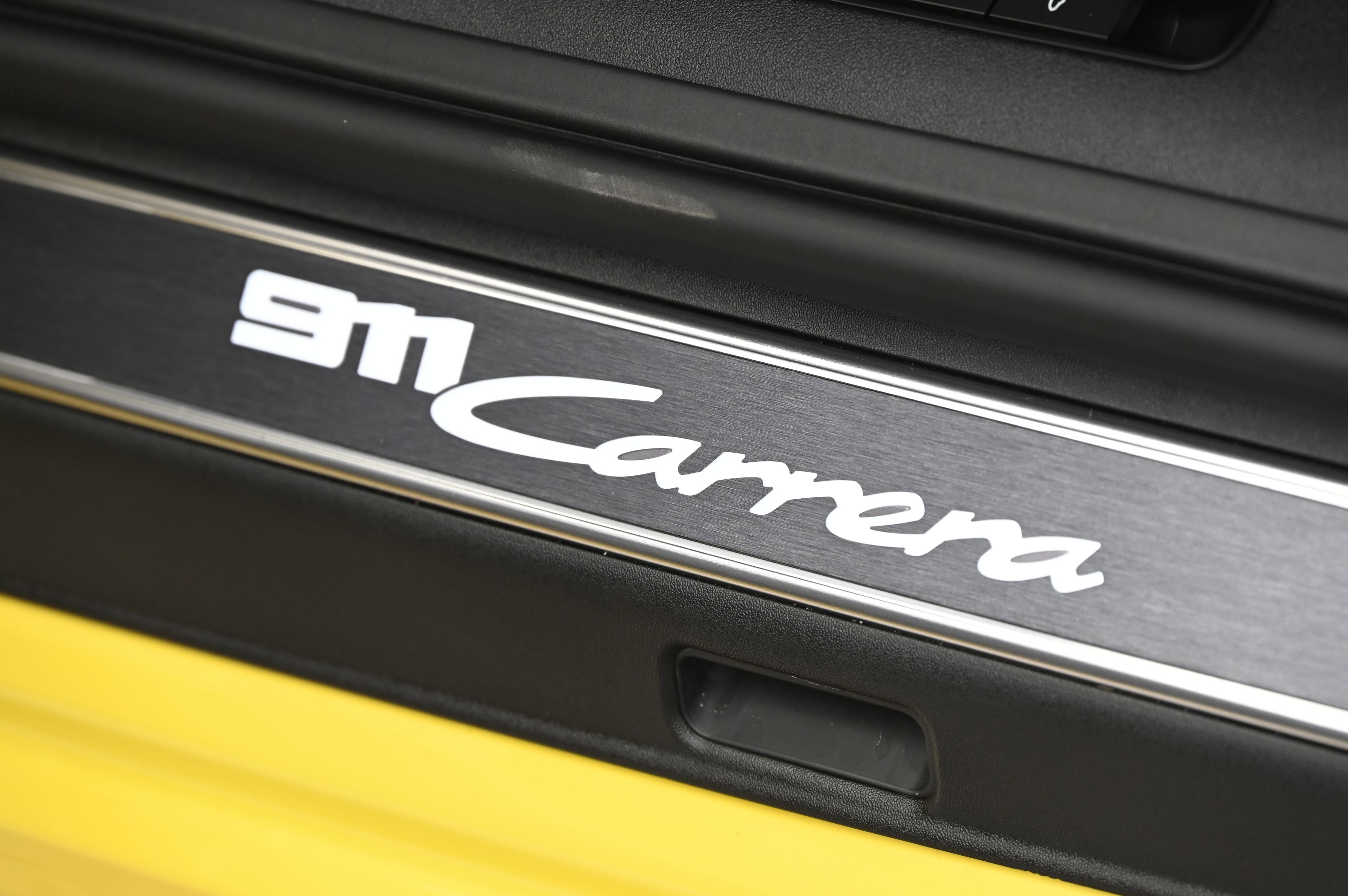 Certified 2024 Porsche 911 Carrera image 24