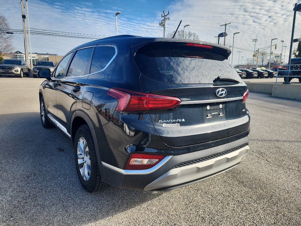 Used 2020 Hyundai Santa Fe SE image 4