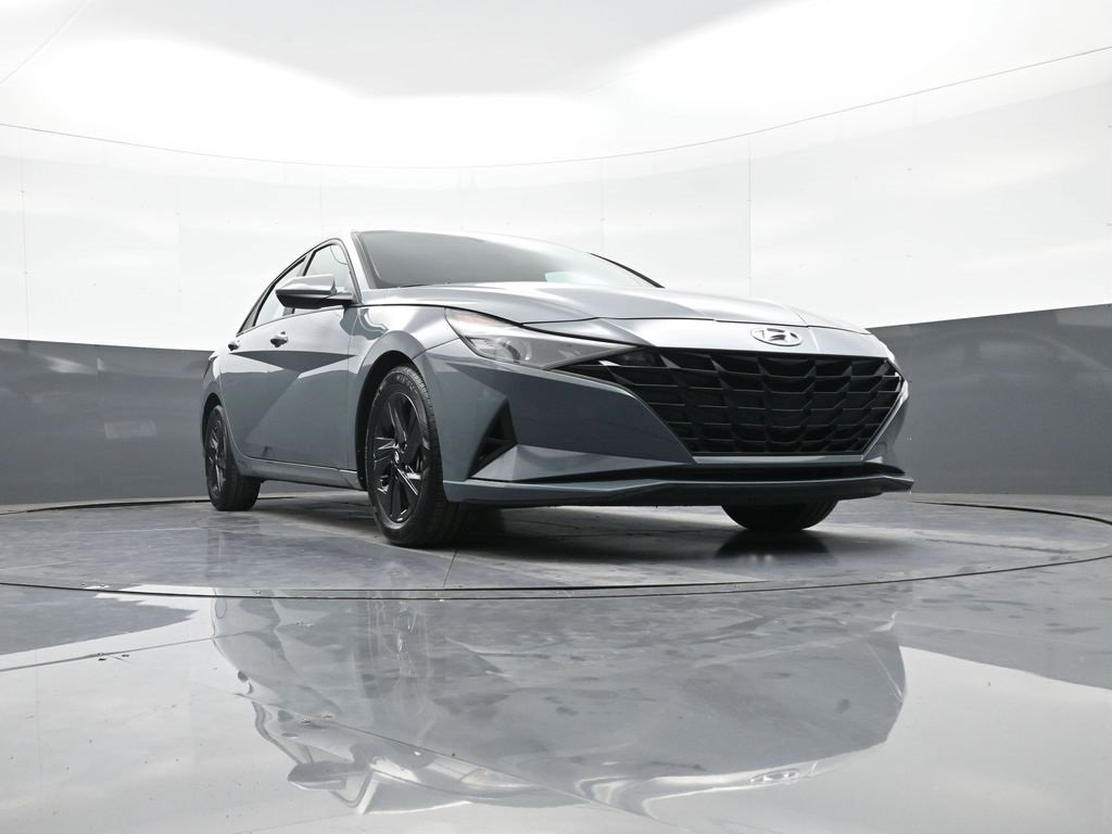 Certified 2022 Hyundai Elantra SEL w/ Cargo Package image 27