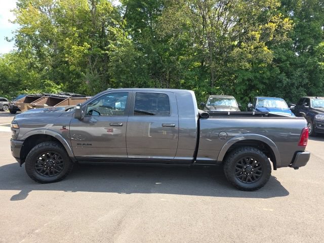 Used 2025 RAM 2500 Limited AWD/4WD image 7