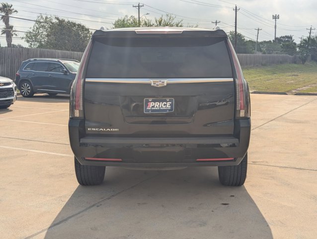 Used 2017 Cadillac Escalade Luxury RWD image 6