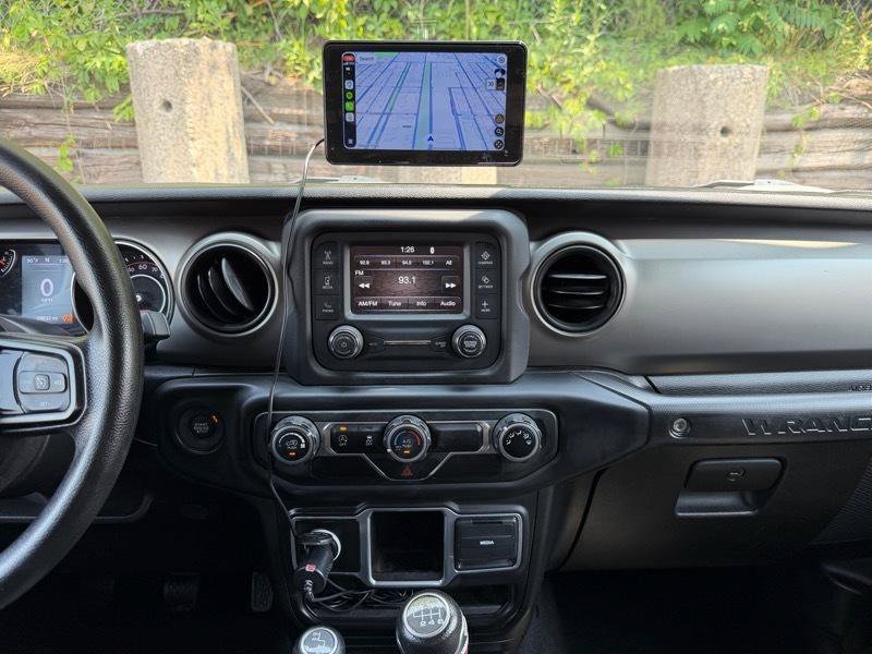 Used 2018 Jeep Wrangler Unlimited Sport AWD/4WD image 11