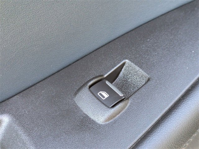 Used 2022 Ford Edge SEL w/ Sport Appearance Package image 25