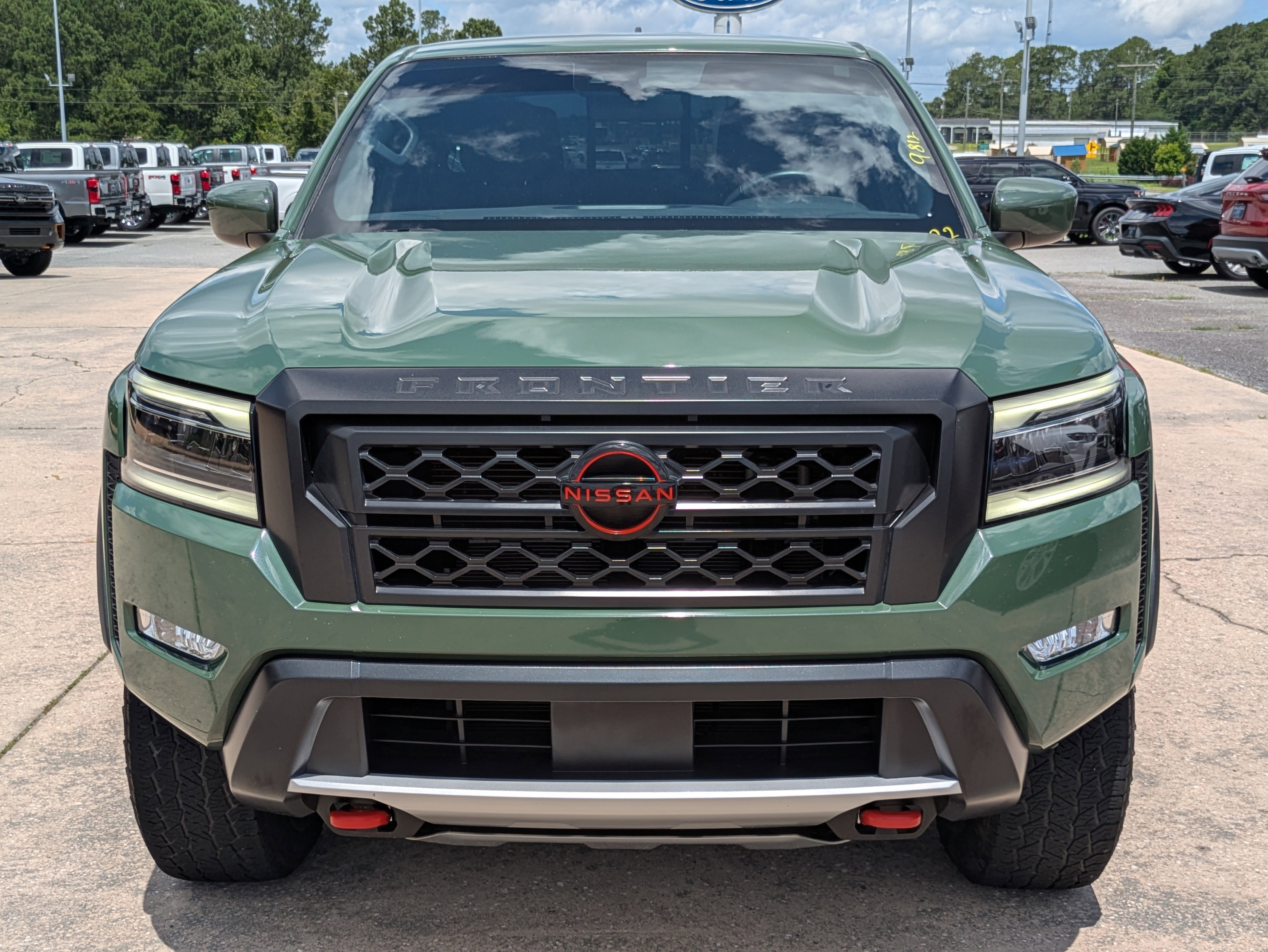 Used 2022 Nissan Frontier PRO-4X w/ Technology Package image 4