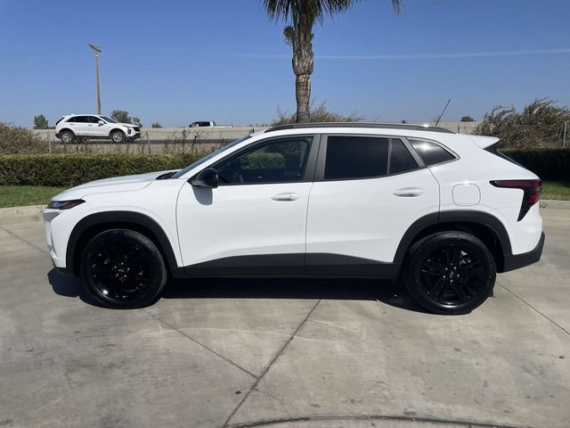 Used 2026 Chevrolet Trax ACTIV w/ Sunroof Package FWD image 5
