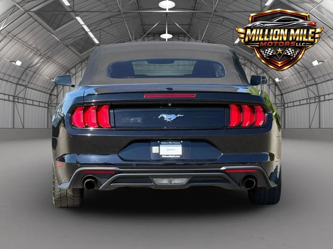 Used 2018 Ford Mustang Premium RWD image 4